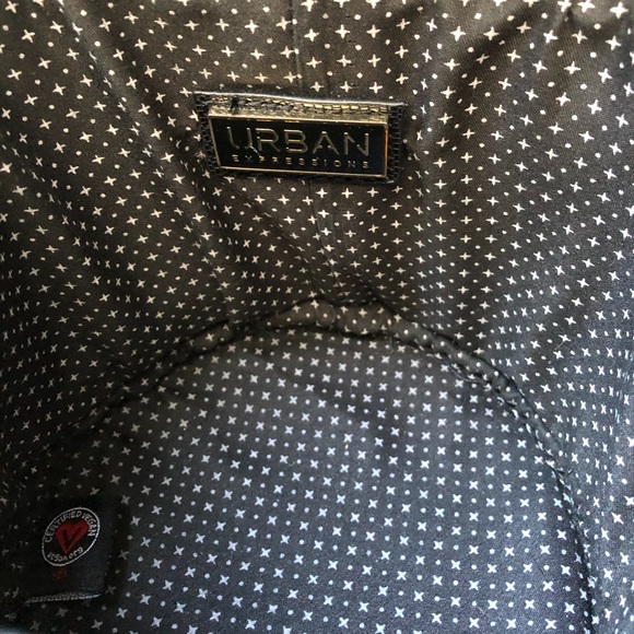 Round Black 👜 Faux Fur and Vegan Snakeskin Purse - Picture 7 of 7